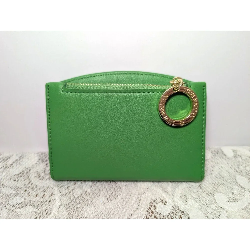 Steve Madden Green Vegan Leather Bifold Zip Wallet Coin Purse Gold Tone